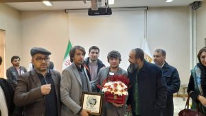 «خورشید خنک خورده» با حضور سبزمنش در تهران رونمایی شد